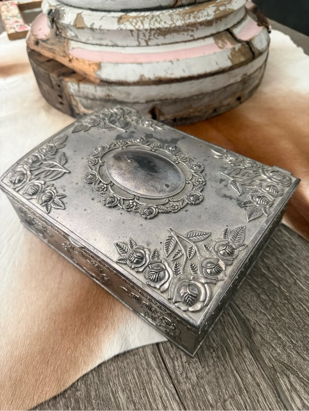 Vintage Godinger Silver Plated Floral Embossed Jewelry Box/Chest